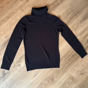 🖤2/$40 French Connection Black Turtle Neck Sweater